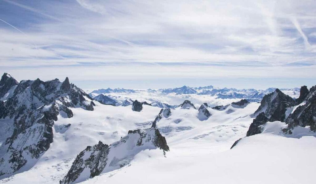 Les frontières entre la France, la Suisse et l’Italie évoluent sous l’effet de la fonte des glaciers