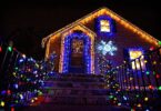 Décoration de Noël : jardin, allée et patio